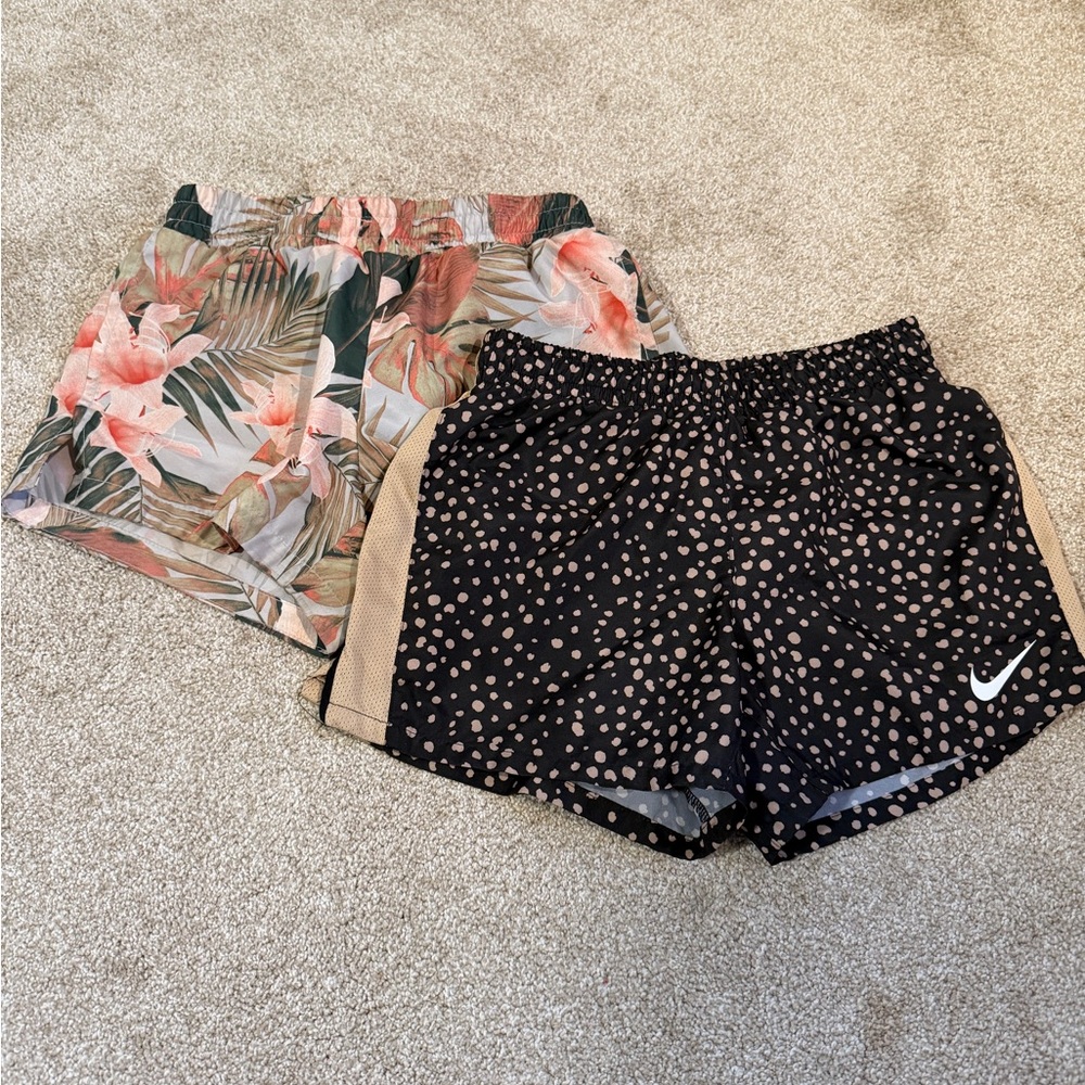 Girls Sports Shorts Nike Old Navy (lot of 2) size 10/12